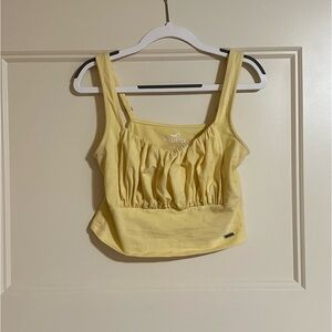 Hollister tank size Small